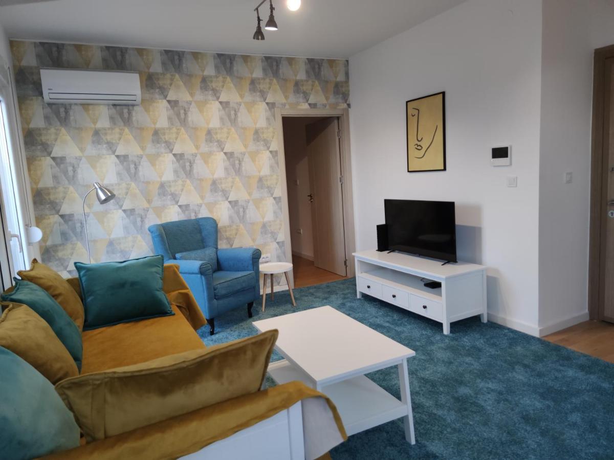 Blue Apartment Riverside Podgorica Buitenkant foto